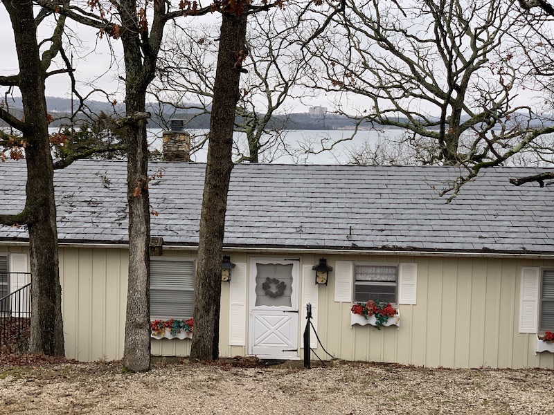 Shingle Roof Types, Installation, And Repair 19 House with rubber shingles near table rock lake