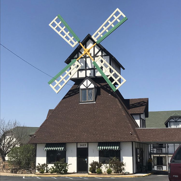 Windmill inn in branson, mo commercial roofing project