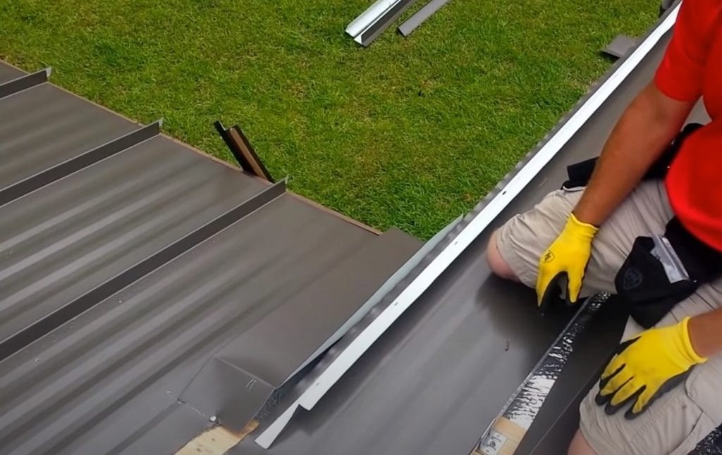 Metal roof installation in gravity, ia (5116)